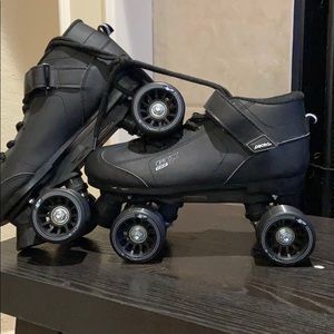 GTX 500 Quad Roller Skates Sz 7